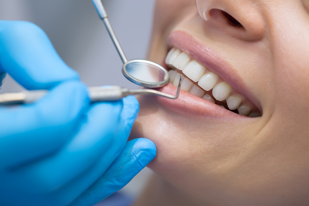 Implantología,periodoncia y cirugía oral